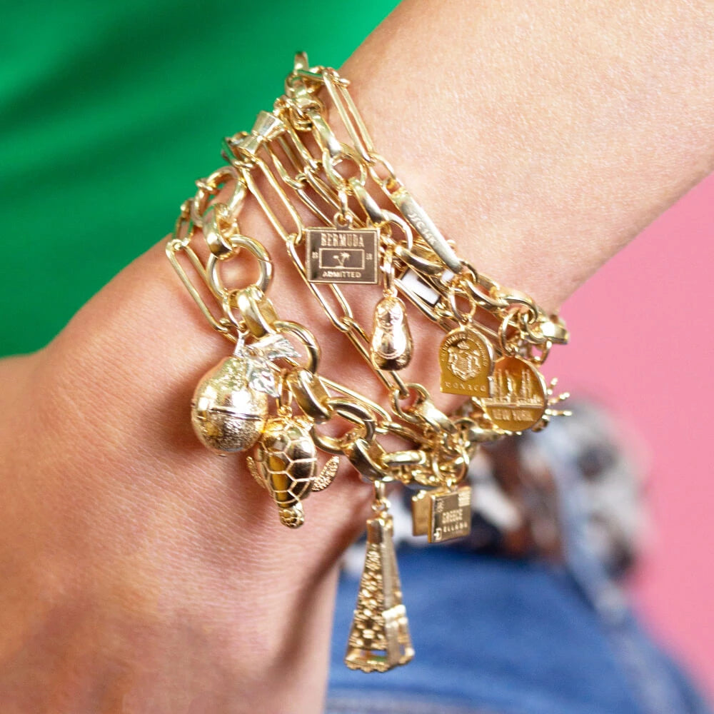14K ゴールド バッジ　4g 本物保証 Japan Passport Stamp Charm | 14K Solid Gold Travel Charm – JET SET