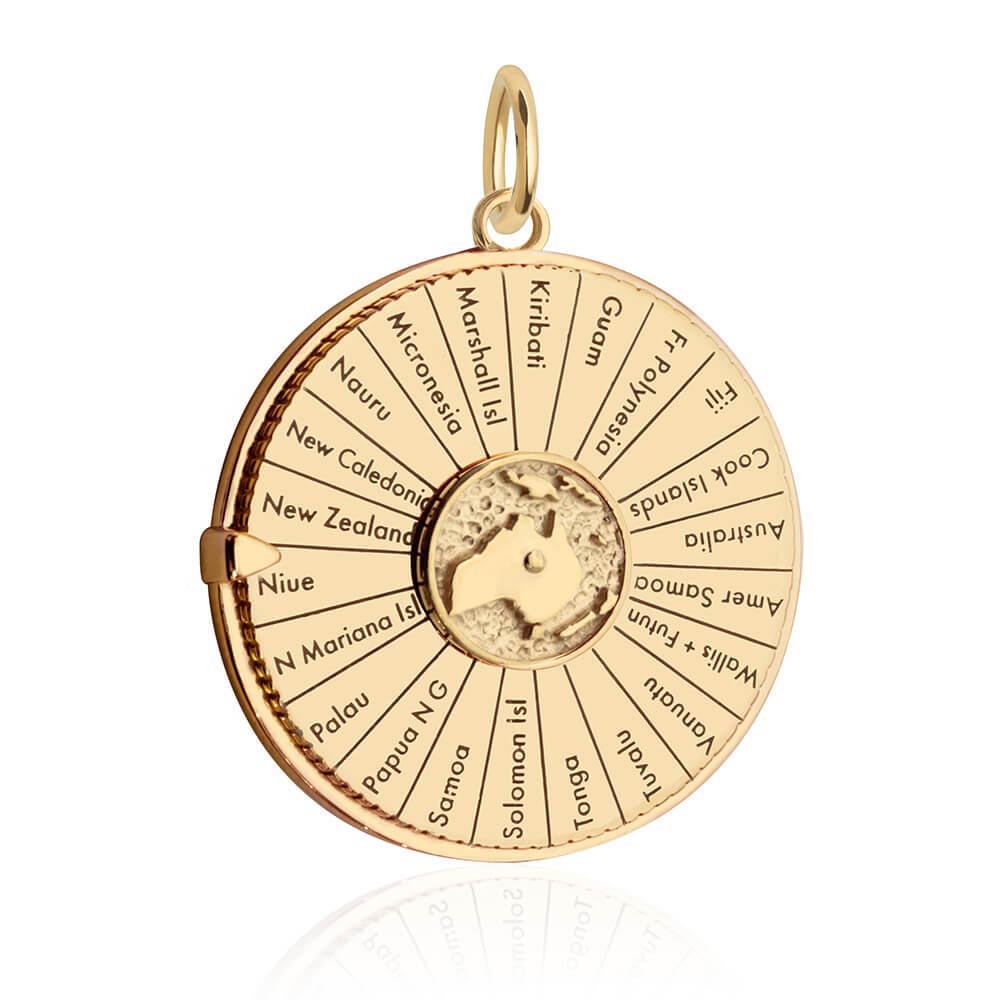 Gold spinner charm with Australia map centerpiece, featuring engraved Oceania country names like New Zealand, Fiji, and Papua New Guinea.