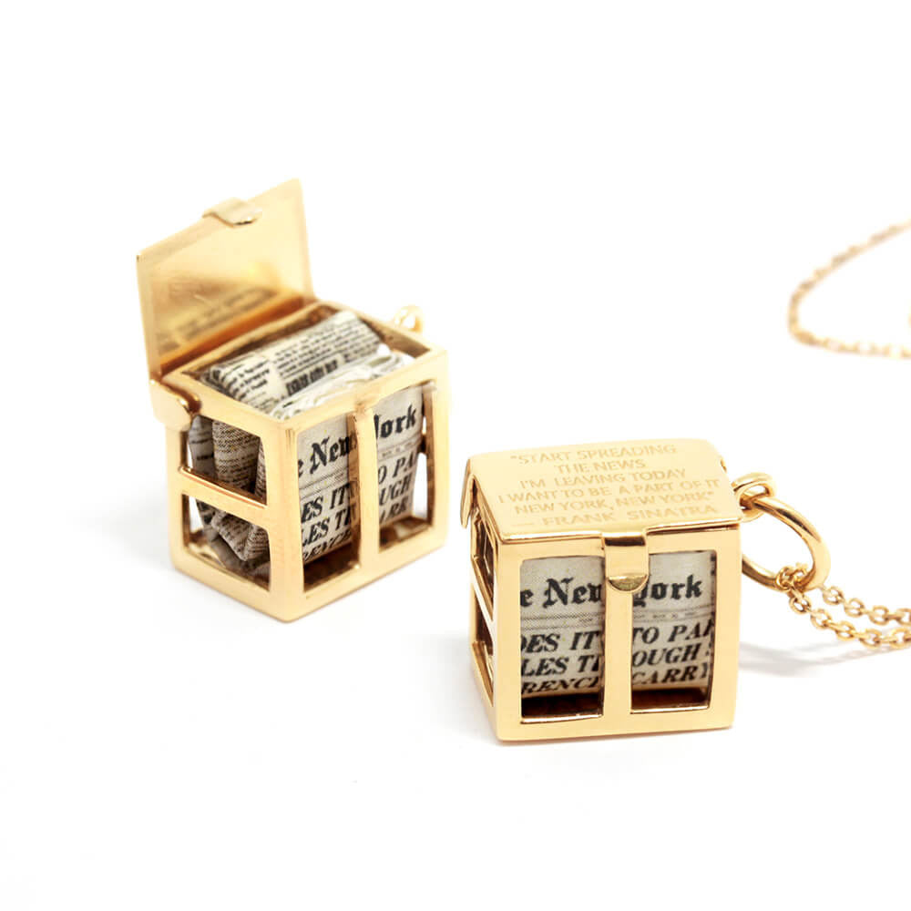 New York Newspaper Charm, Gold