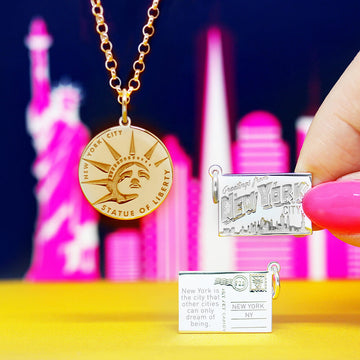 Postcard Customizable Charm New York City Solid Gold