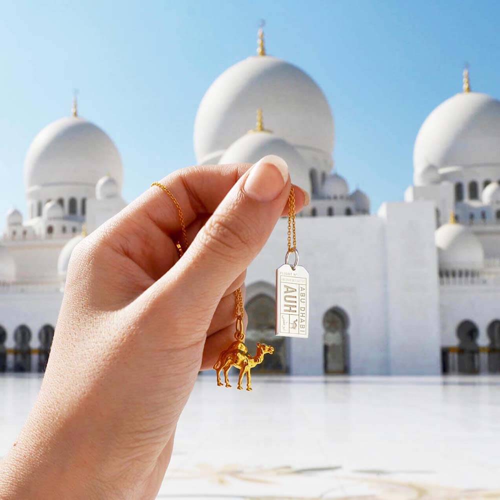 Camel Charm Gold – JET SET CANDY