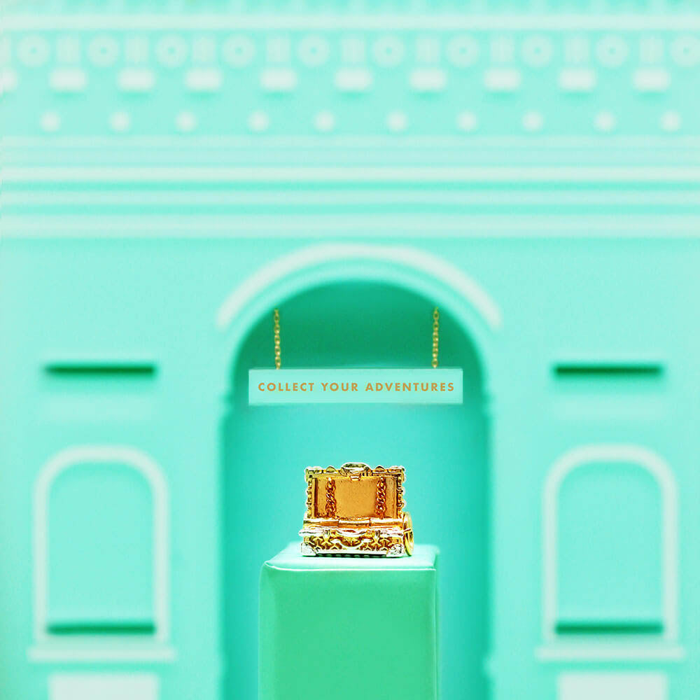 Solid Gold Luxe Steamer Trunk Charm, Large - JET SET CANDY (7535262335224)