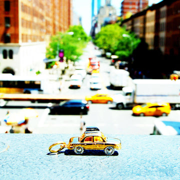 New York Taxi Charm Gold