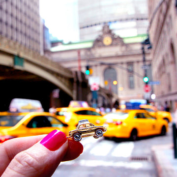 New York Taxi Charm Solid Gold