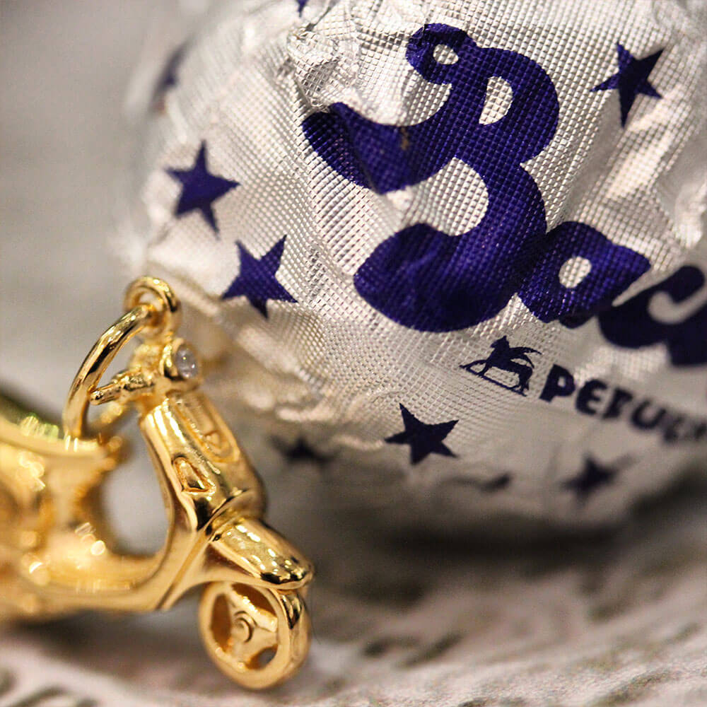 Scooter Charm Italy Gold – JET SET CANDY